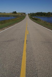41_23_72---American-highway-road_web 41_23_72---American-highway-road_web